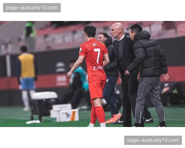 海港租借后腰让克劳德防守凶悍 长传精准增强中场厚度